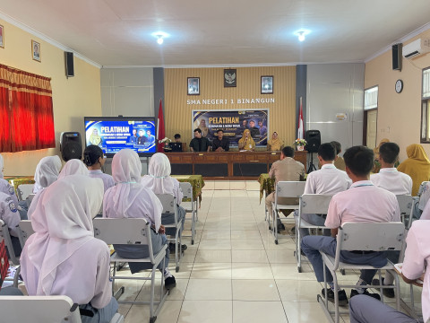 Pelatihan Kehumasan dan Media Sosial Tingkatkan Kompetensi T